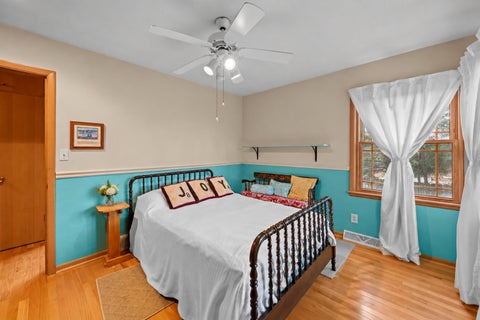 Tiny photo for 3 Hickory Grove Court, Davenport, IA 52804 (MLS # 12736324)