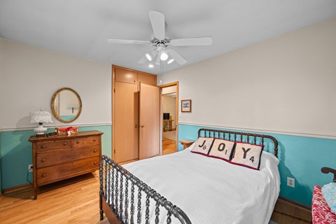Tiny photo for 3 Hickory Grove Court, Davenport, IA 52804 (MLS # 12736324)