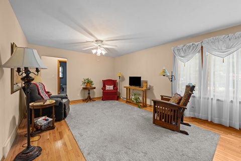 Tiny photo for 3 Hickory Grove Court, Davenport, IA 52804 (MLS # 12736324)
