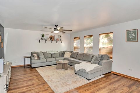 Tiny photo for 1418 Major Drive, Plainfield, IL 60586 (MLS # 12651097)