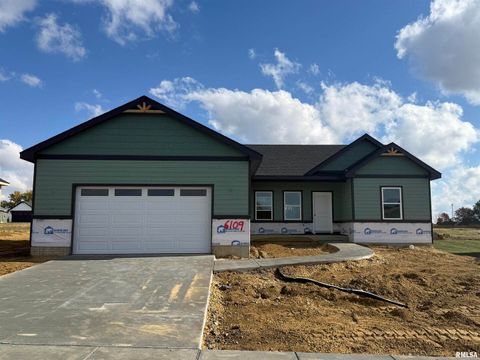 Photo of 6109 THOR Avenue, Davenport, IA 52807 (MLS # QC4264915)