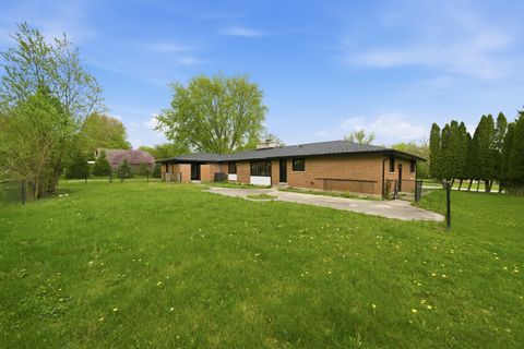 Tiny photo for 27637 Vista Lane, Barrington, IL 60010 (MLS # 12631950)