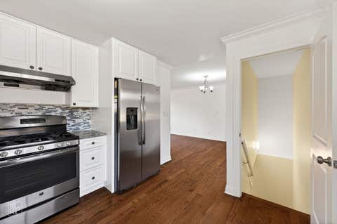 Tiny photo for 420 Berkshire Lane, Des Plaines, IL 60016 (MLS # 12697111)