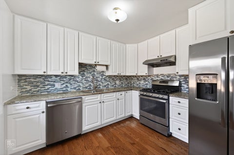 Tiny photo for 420 Berkshire Lane, Des Plaines, IL 60016 (MLS # 12697111)