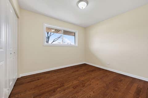 Tiny photo for 420 Berkshire Lane, Des Plaines, IL 60016 (MLS # 12697111)