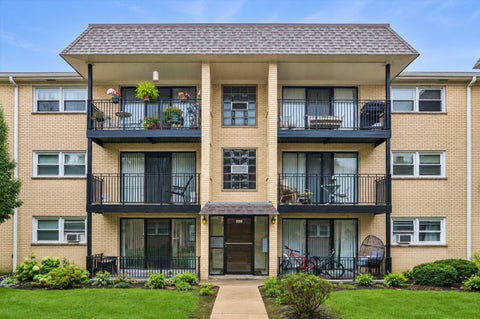 Photo of 6567 N Harlem Avenue #1W, Chicago, IL 60631 (MLS # 12774223)