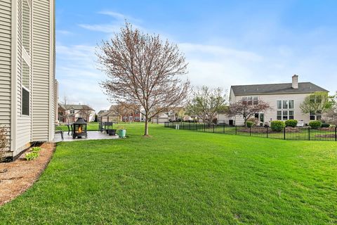 Tiny photo for 4077 Stratford Lane, Carpentersville, IL 60110 (MLS # 12621981)