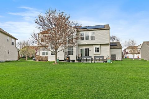 Tiny photo for 4077 Stratford Lane, Carpentersville, IL 60110 (MLS # 12621981)