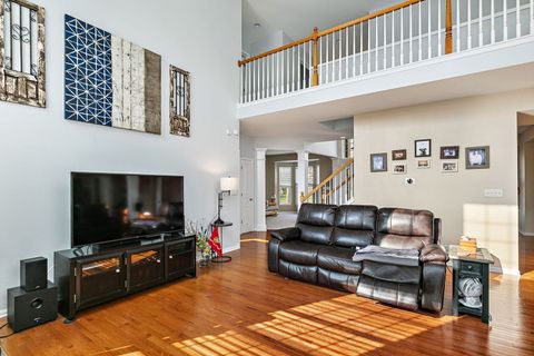 Tiny photo for 4077 Stratford Lane, Carpentersville, IL 60110 (MLS # 12621981)