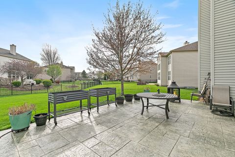 Tiny photo for 4077 Stratford Lane, Carpentersville, IL 60110 (MLS # 12621981)