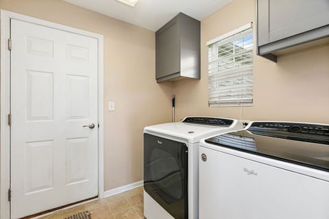 Tiny photo for 4077 Stratford Lane, Carpentersville, IL 60110 (MLS # 12621981)