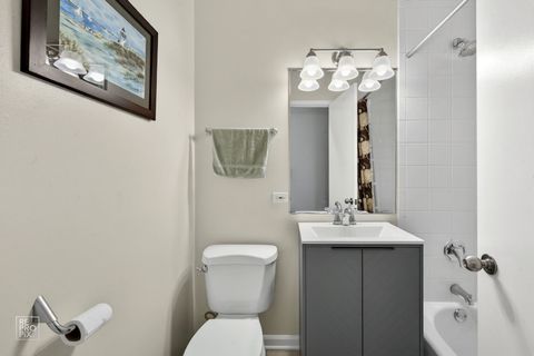 Tiny photo for 1455 W Cuyler Avenue #1E, Chicago, IL 60613 (MLS # 12554684)