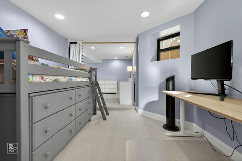 Tiny photo for 1455 W Cuyler Avenue #1E, Chicago, IL 60613 (MLS # 12554684)