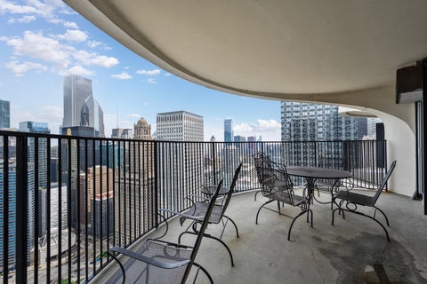Tiny photo for 300 N STATE Street #4709, Chicago, IL 60654 (MLS # 12735564)