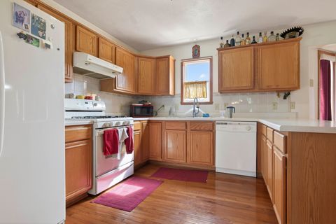 Tiny photo for 402 Scarlet Oak Drive, Poplar Grove, IL 61065 (MLS # 12675022)