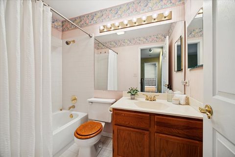Tiny photo for 11513 Enterprise Drive, Westchester, IL 60154 (MLS # 12496778)