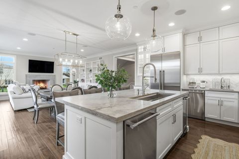 Tiny photo for 618 Buckingham Place, Libertyville, IL 60048 (MLS # 12622248)