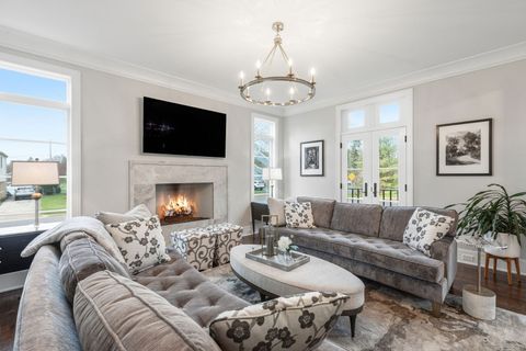 Tiny photo for 618 Buckingham Place, Libertyville, IL 60048 (MLS # 12622248)