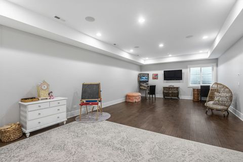 Tiny photo for 618 Buckingham Place, Libertyville, IL 60048 (MLS # 12622248)