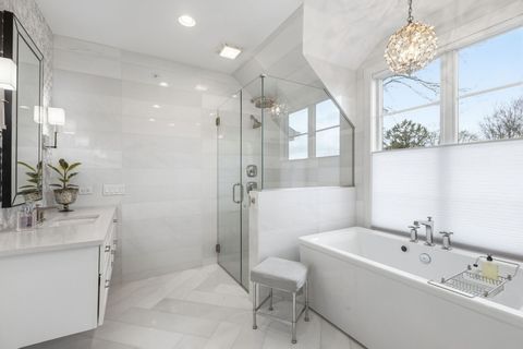 Tiny photo for 618 Buckingham Place, Libertyville, IL 60048 (MLS # 12622248)