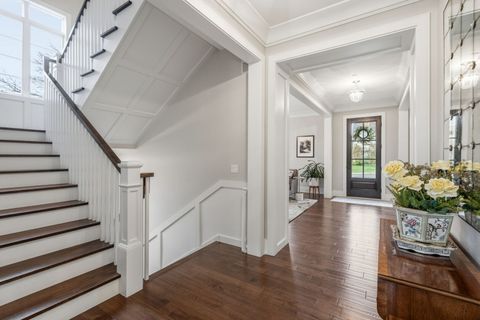 Tiny photo for 618 Buckingham Place, Libertyville, IL 60048 (MLS # 12622248)