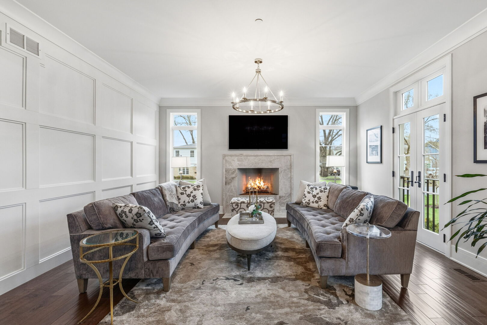 618 Buckingham Place