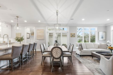 Tiny photo for 618 Buckingham Place, Libertyville, IL 60048 (MLS # 12622248)