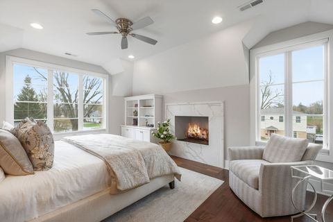 Tiny photo for 618 Buckingham Place, Libertyville, IL 60048 (MLS # 12622248)