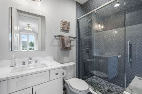 Tiny photo for 618 Buckingham Place, Libertyville, IL 60048 (MLS # 12622248)