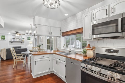 Tiny photo for 1201 Yosemite Parkway, Algonquin, IL 60102 (MLS # 12724865)