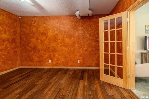 Tiny photo for 14 Egret Lake Road, Carbondale, IL 62903 (MLS # EB459037)