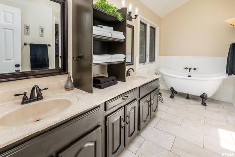 Tiny photo for 14 Egret Lake Road, Carbondale, IL 62903 (MLS # EB459037)