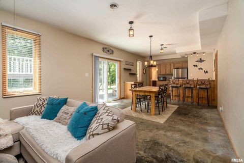 Tiny photo for 14 Egret Lake Road, Carbondale, IL 62903 (MLS # EB459037)