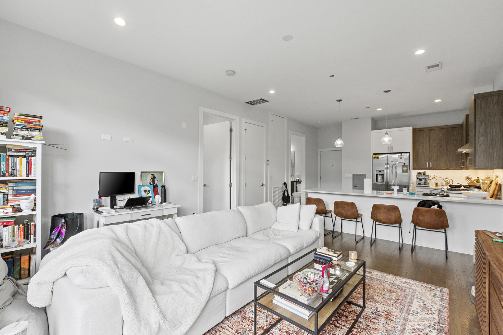 2217 W Madison Street 414