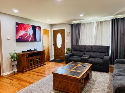 Tiny photo for 6906 W 91st Street, Bridgeview, IL 60455 (MLS # 12500599)