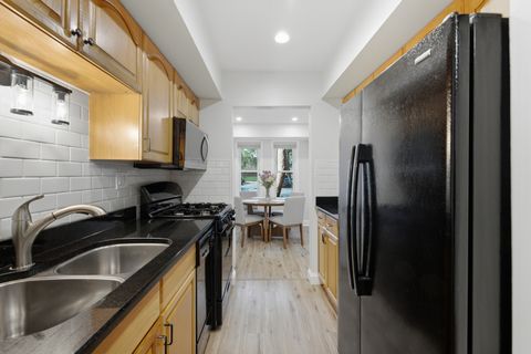 Tiny photo for 2013 Country Club Drive #4a, Woodridge, IL 60517 (MLS # 12676729)