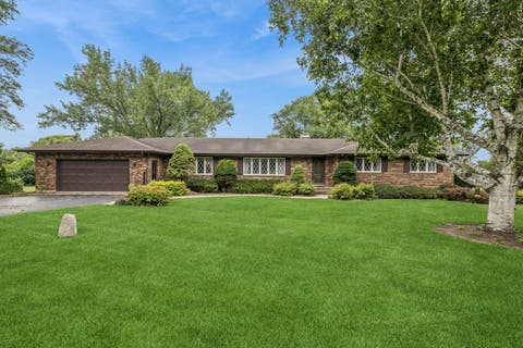 Photo of 3035 Red Barn Road, Crystal Lake, IL 60012 (MLS # 12669903)
