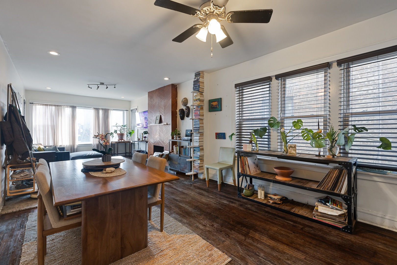 7140 S Eberhart Avenue