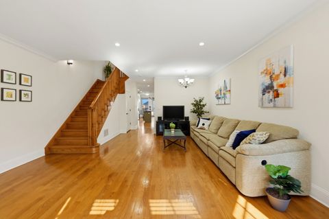 Tiny photo for 1042 W 34th Place, Chicago, IL 60608 (MLS # 12570279)