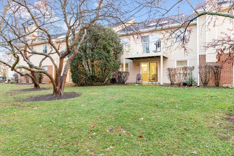 Tiny photo for 304 Glasgow Lane #X1, Schaumburg, IL 60194 (MLS # 12494972)