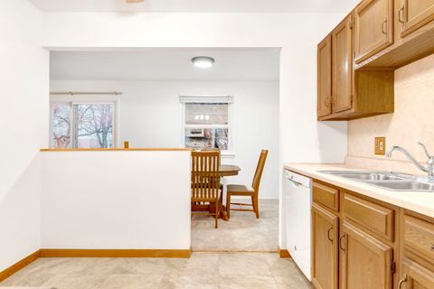 Tiny photo for 304 Glasgow Lane #X1, Schaumburg, IL 60194 (MLS # 12494972)