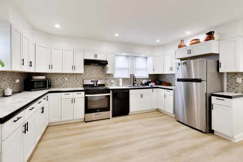 Tiny photo for 8915 S Racine Avenue, Chicago, IL 60620 (MLS # 12701490)