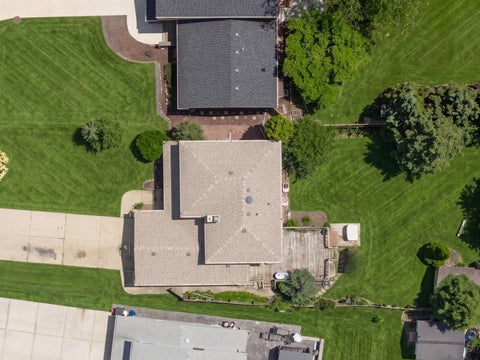 Tiny photo for 2950 Briarwood Drive W, Mount Prospect, IL 60056 (MLS # 12746939)