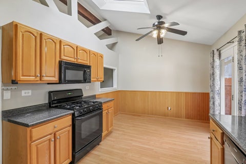 Tiny photo for 1913 Burr Oak Lane, Lindenhurst, IL 60046 (MLS # 12663619)