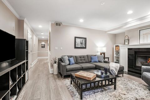 Tiny photo for 4707 N BEACON Street #G, Chicago, IL 60640 (MLS # 12504999)