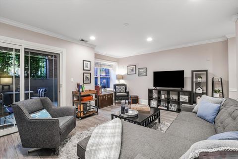 Tiny photo for 4707 N BEACON Street #G, Chicago, IL 60640 (MLS # 12504999)