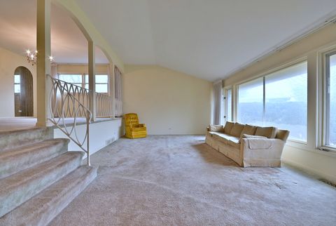 Tiny photo for 1831 N Rolling Lane, Arlington Heights, IL 60004 (MLS # 12581637)