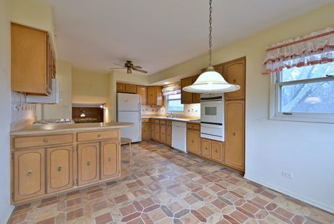 Tiny photo for 1831 N Rolling Lane, Arlington Heights, IL 60004 (MLS # 12581637)