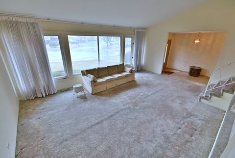 Tiny photo for 1831 N Rolling Lane, Arlington Heights, IL 60004 (MLS # 12581637)