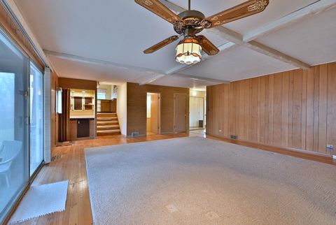 Tiny photo for 1831 N Rolling Lane, Arlington Heights, IL 60004 (MLS # 12581637)